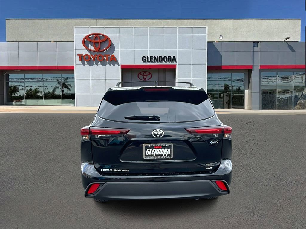 New 2026 Toyota Highlander XLE image 4