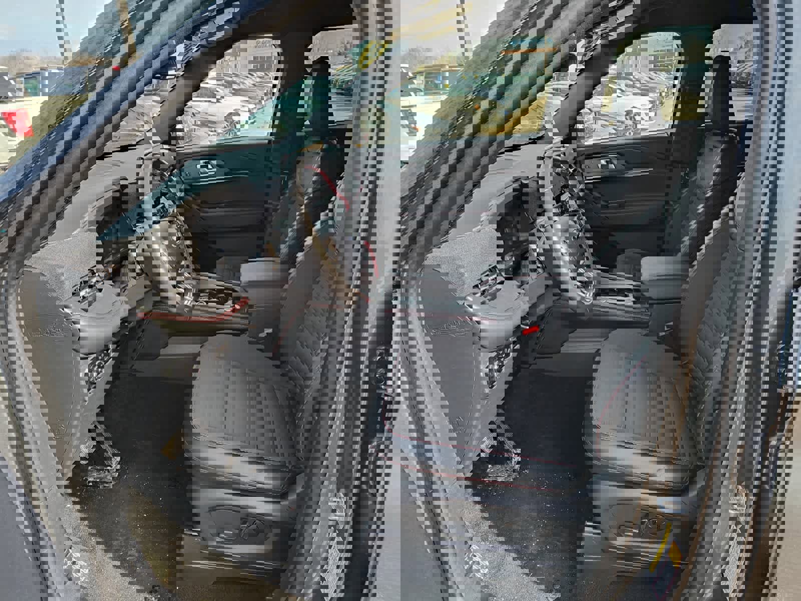 Certified 2025 Ford Explorer ST-Line image 9