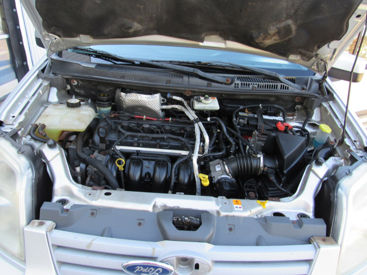 Used 2011 Ford Transit Connect XLT Premium image 14