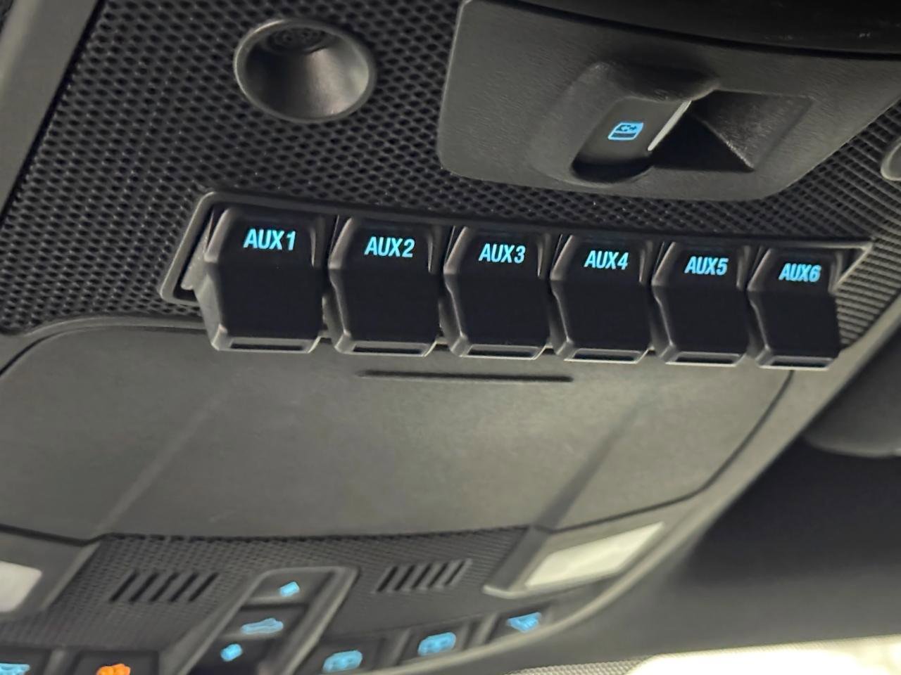 Used 2019 Ford F250 Platinum w/ Platinum Ultimate Package AWD/4WD image 32