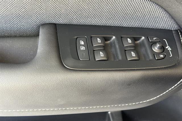 Used 2021 Volvo XC60 T8 Polestar image 11