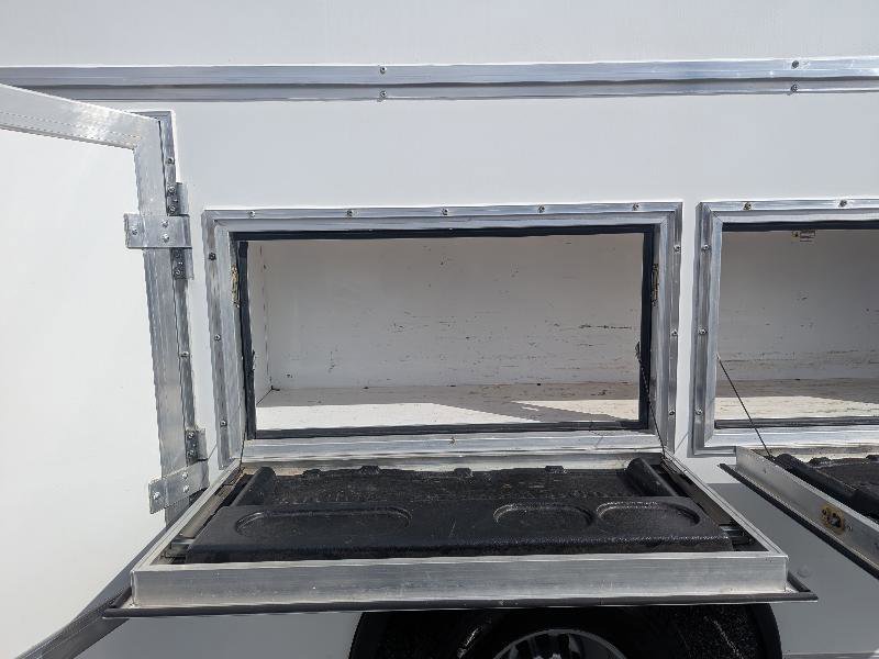 Used 2022 GMC Savana 3500 w/ Power Convenience Package image 6