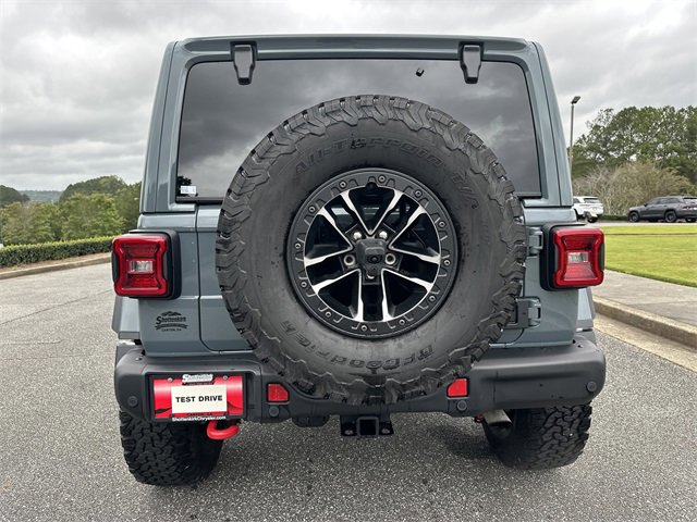 Used 2024 Jeep Wrangler Unlimited Rubicon image 6