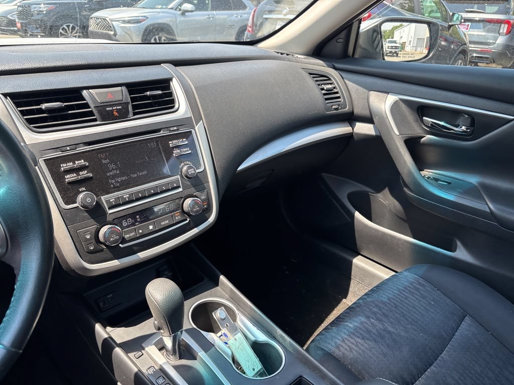 Used 2017 Nissan Altima 2.5 SV FWD image 18