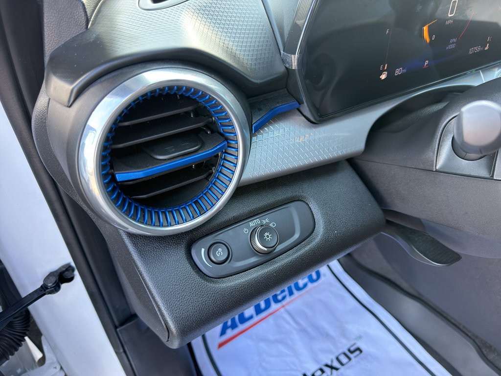 Used 2025 Chevrolet Trax LT w/ Driver Confidence Package image 14