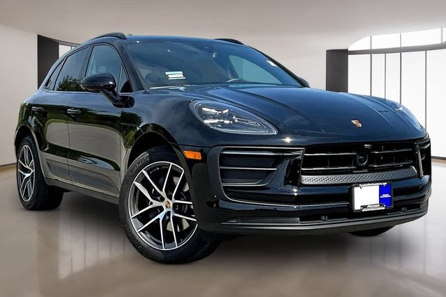 Used 2026 Porsche Macan AWD/4WD image 3