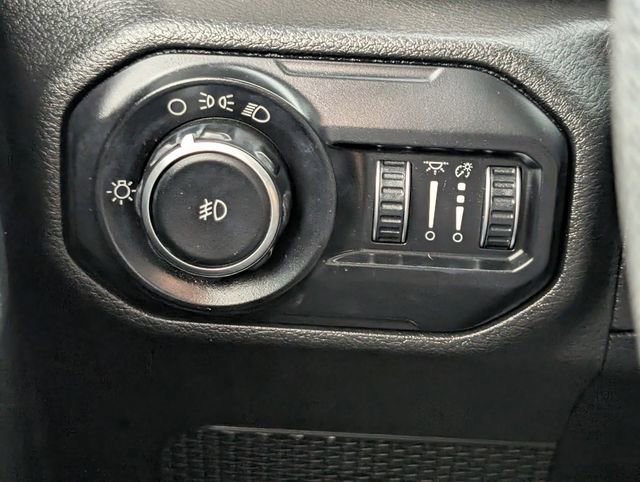 Used 2019 Jeep Wrangler Unlimited Sport image 29