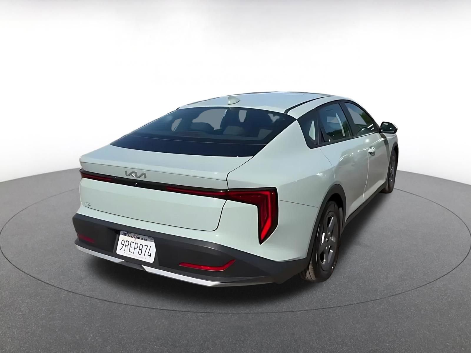 Used 2025 Kia K4 FWD image 15