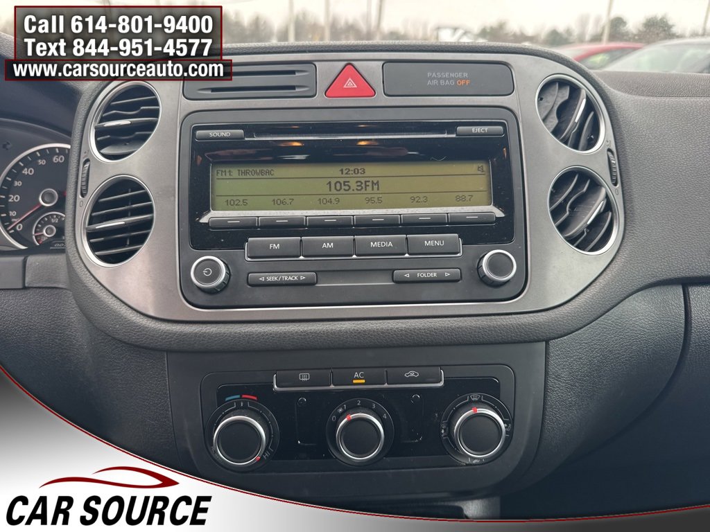 Used 2011 Volkswagen Tiguan S image 20