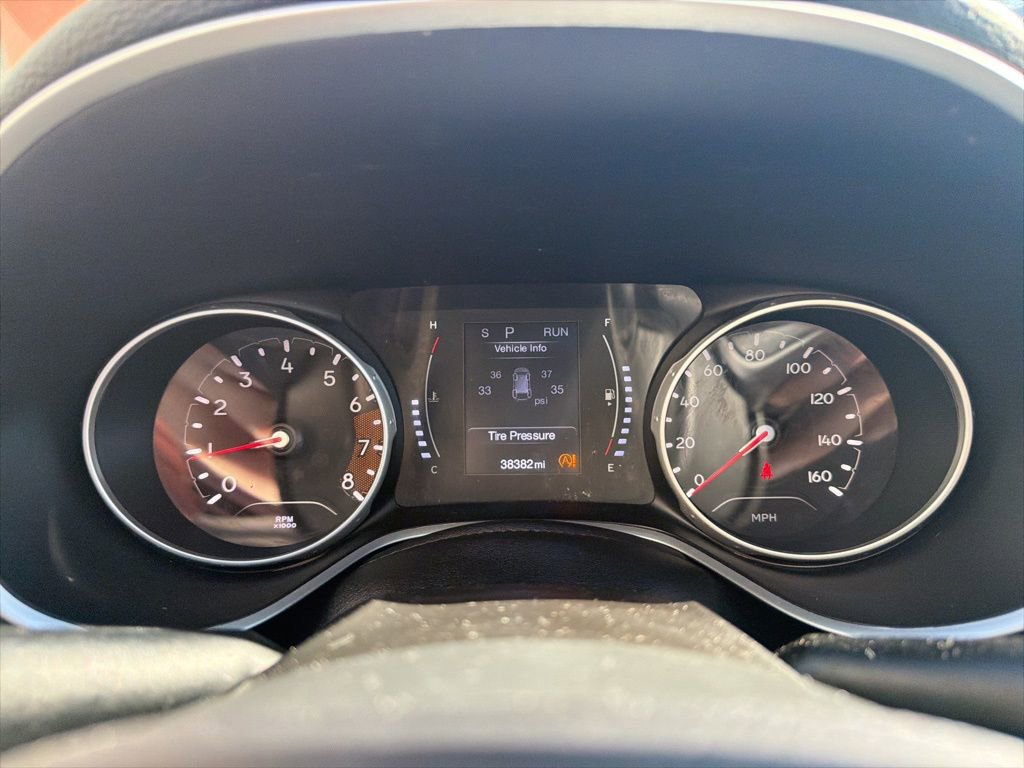 Used 2020 Jeep Compass Latitude w/ Cold Weather Group image 18