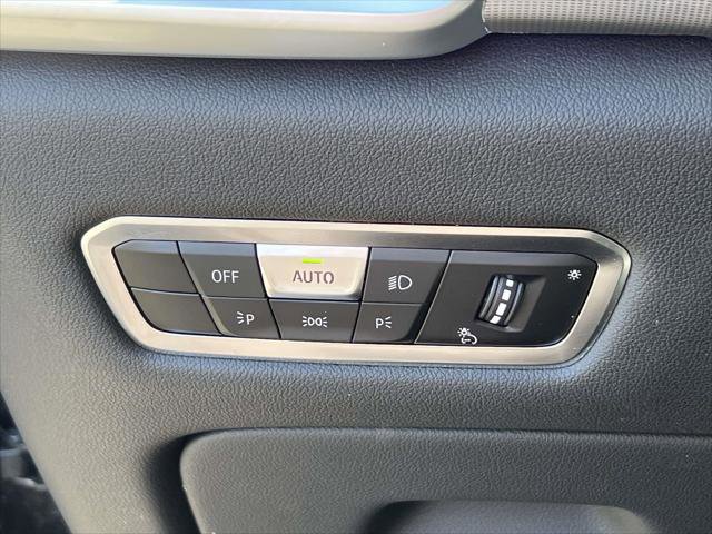Used 2022 BMW X5 xDrive40i w/ Premium Essential Package image 25