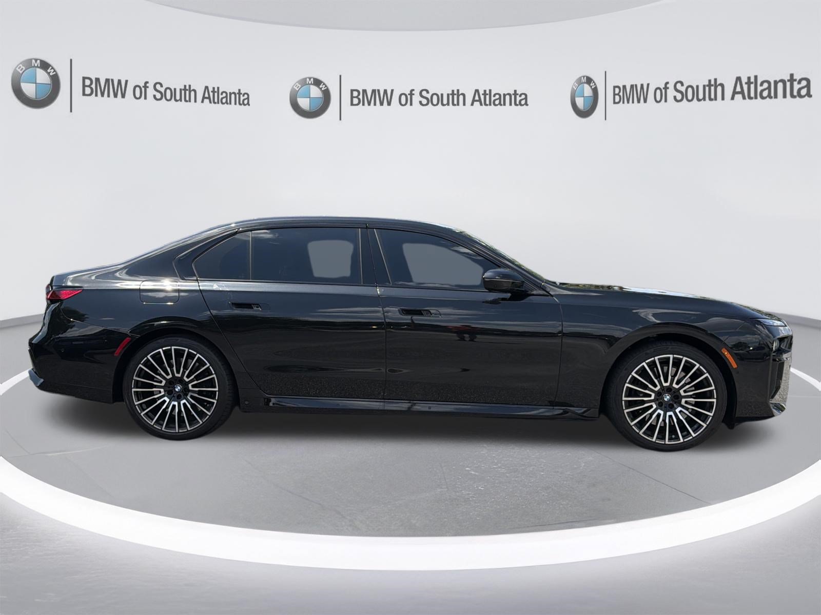 Certified 2026 BMW 760i xDrive AWD/4WD image 3