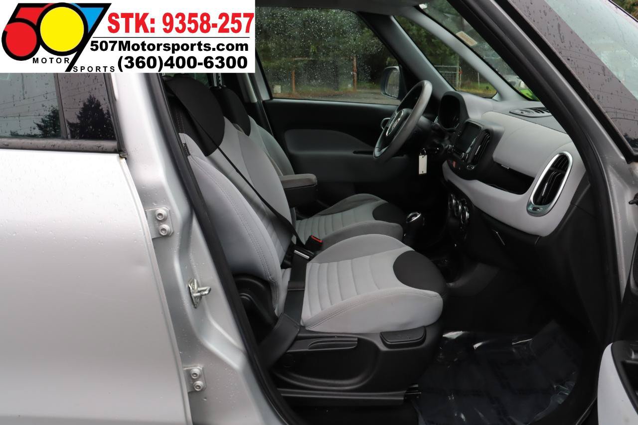 Used 2014 FIAT 500L Easy w/ Popular Equipment Group FWD image 21
