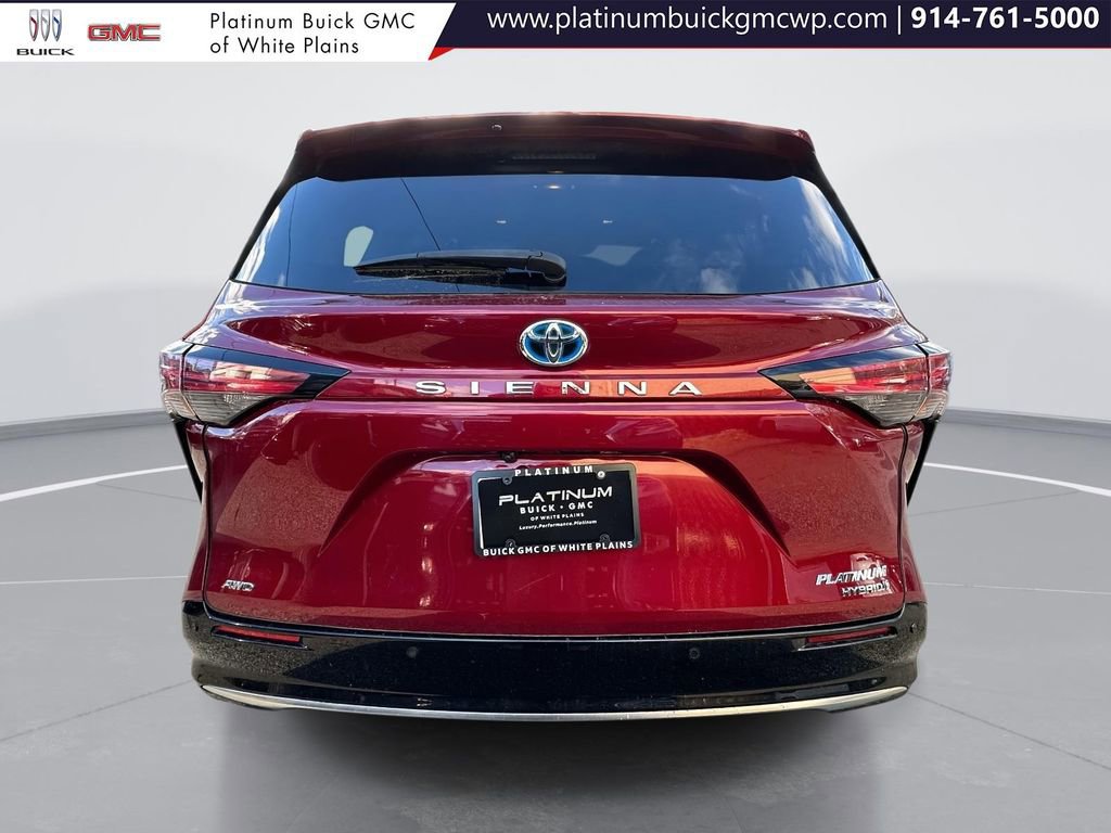 Used 2022 Toyota Sienna Platinum image 5