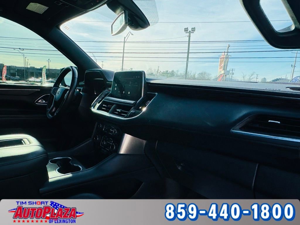 Used 2022 Chevrolet Suburban LT w/ Luxury Package image 56