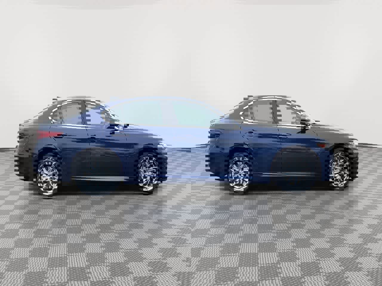 Used 2019 Alfa Romeo Giulia AWD image 9