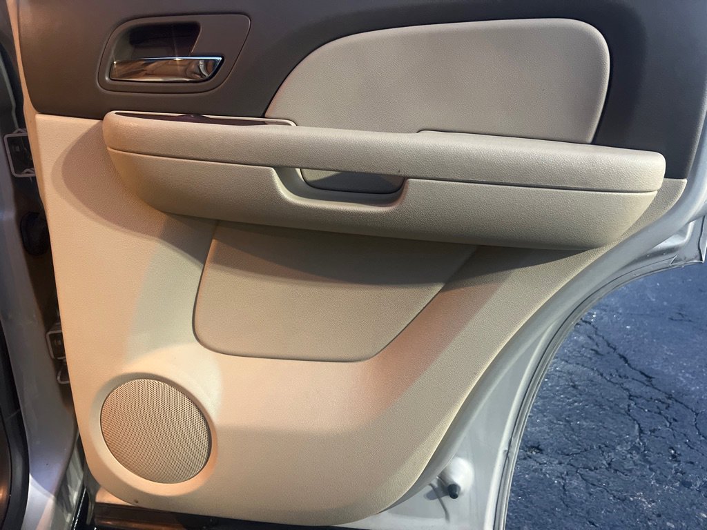 Used 2014 Chevrolet Tahoe LTZ image 18