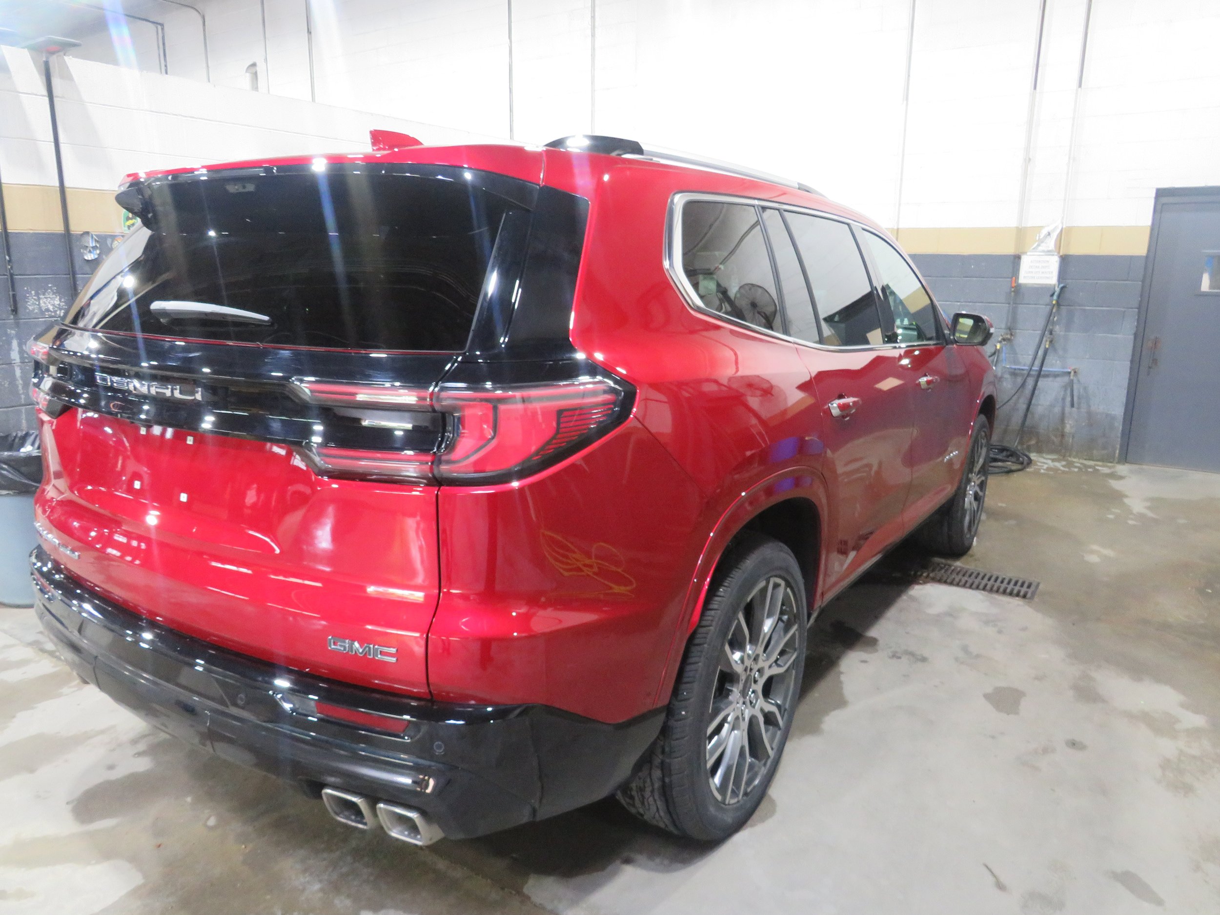 Used 2026 GMC Acadia Denali Ultimate AWD/4WD image 6