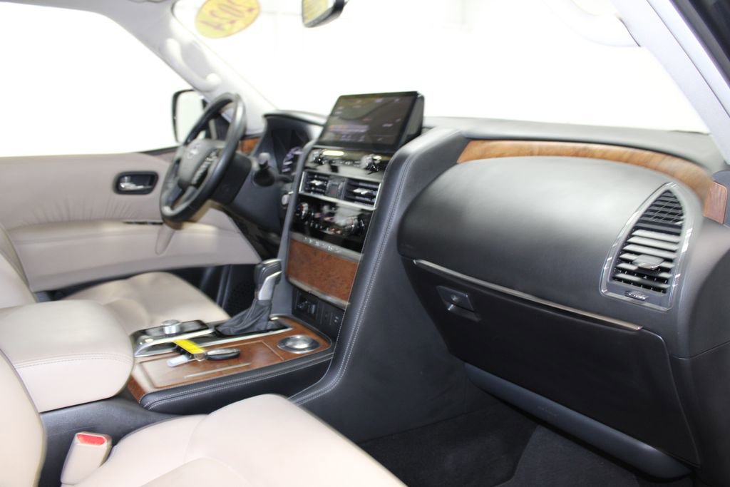 Used 2024 Nissan Armada SL w/ Captain's Chairs Package image 27