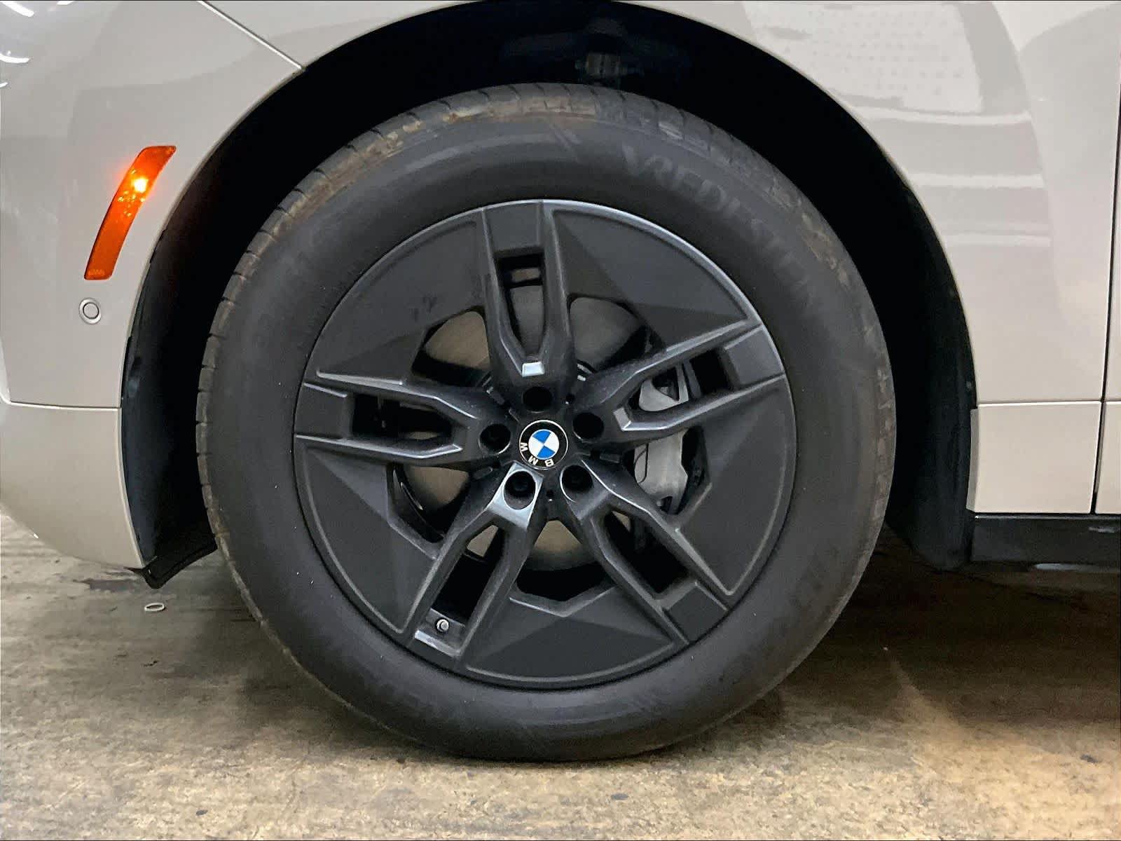 Used 2026 BMW iX xDrive45 AWD/4WD image 12