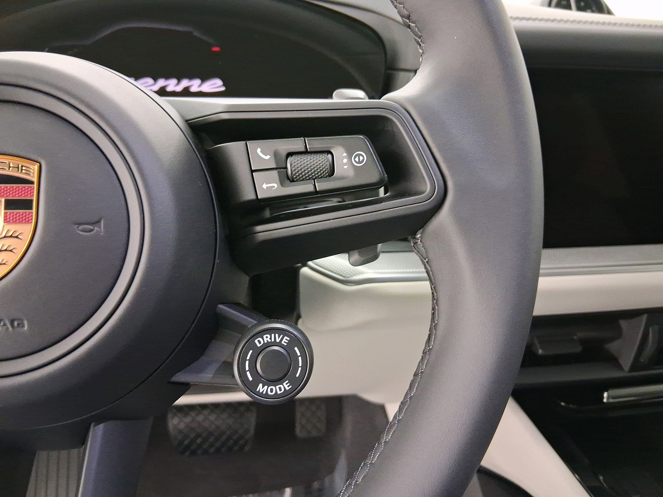 New 2026 Porsche Cayenne Coupe image 17