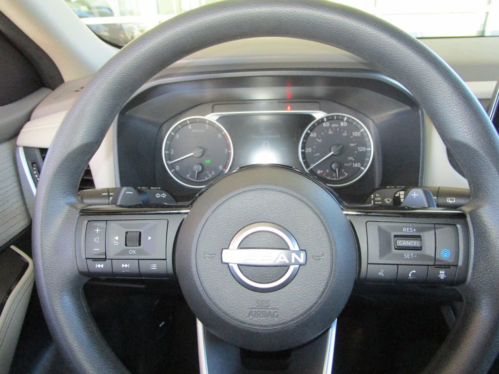 Used 2023 Nissan Rogue SV image 25