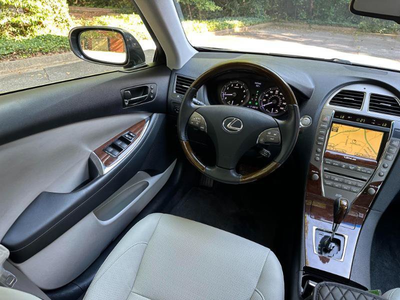 Used 2011 Lexus ES 350 FWD image 39