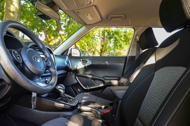 Used 2021 Kia Soul S image 9