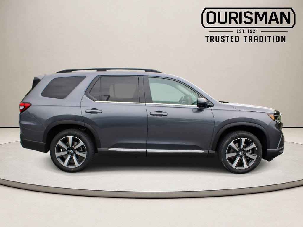 Certified 2025 Honda Pilot Touring image 10