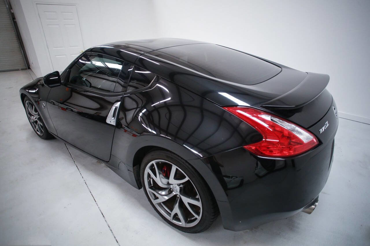 Used 2014 Nissan 370Z Touring w/ Sport Package image 11