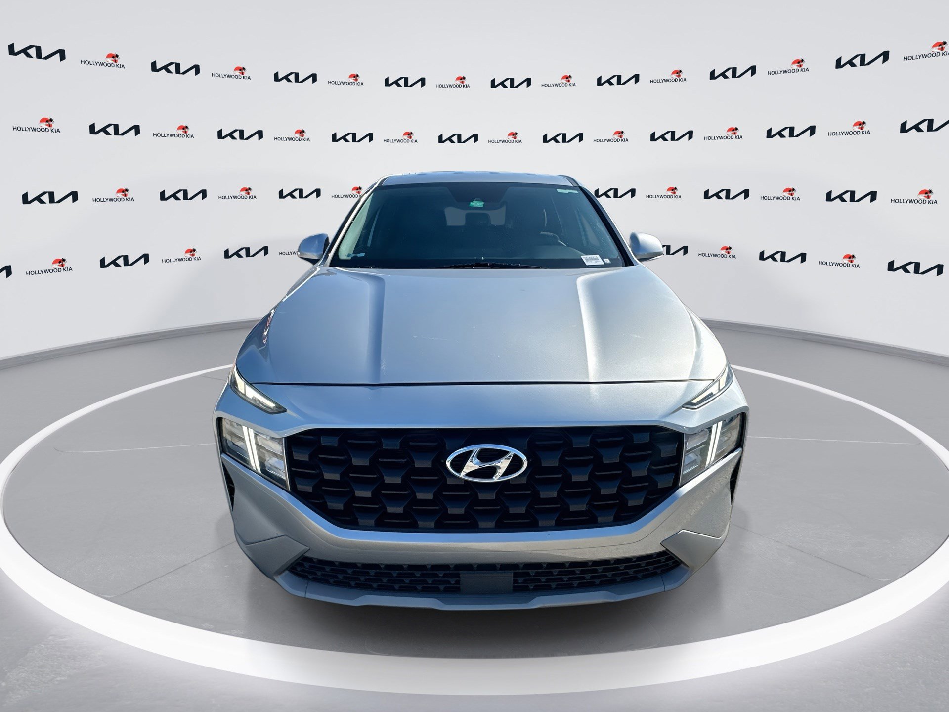 Used 2023 Hyundai Santa Fe SE image 3