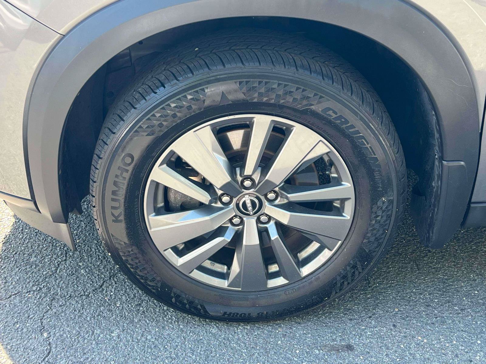 Used 2022 Nissan Pathfinder SV w/ SV Premium Package AWD/4WD image 6