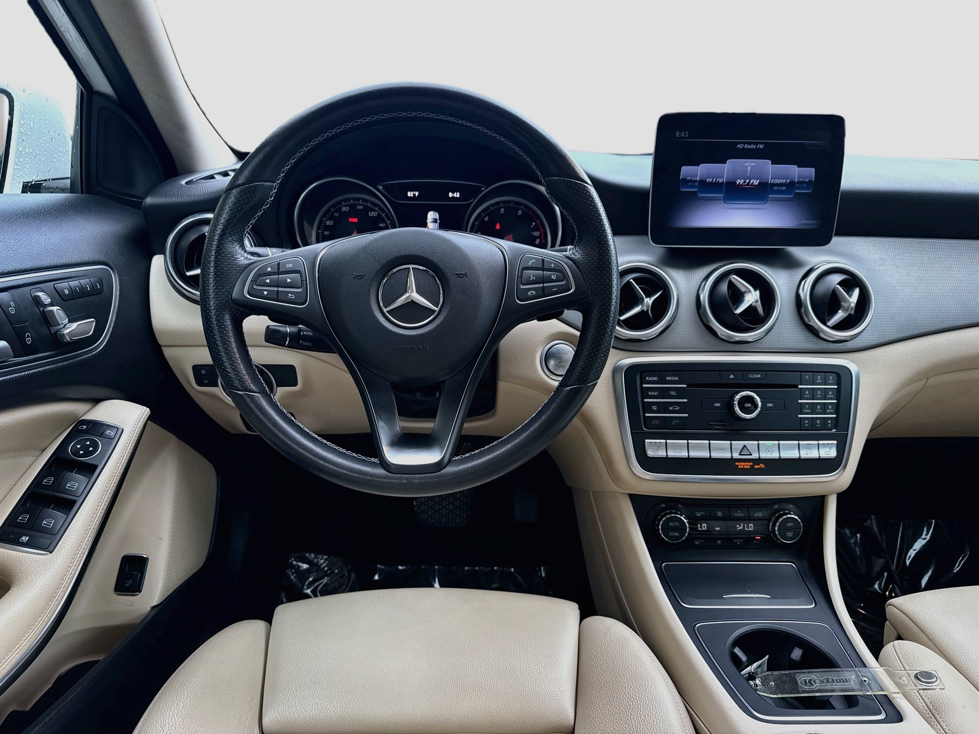 Used 2020 Mercedes-Benz GLA 250 4MATIC w/ Premium Package image 20