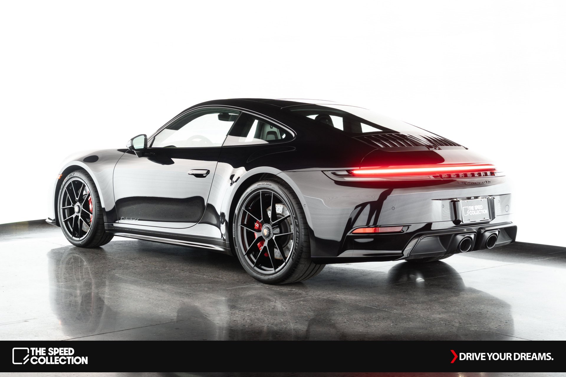 Used 2025 Porsche 911 Carrera GTS image 5