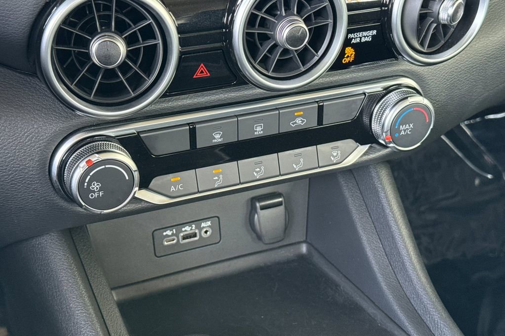 Used 2023 Nissan Sentra SV FWD image 18