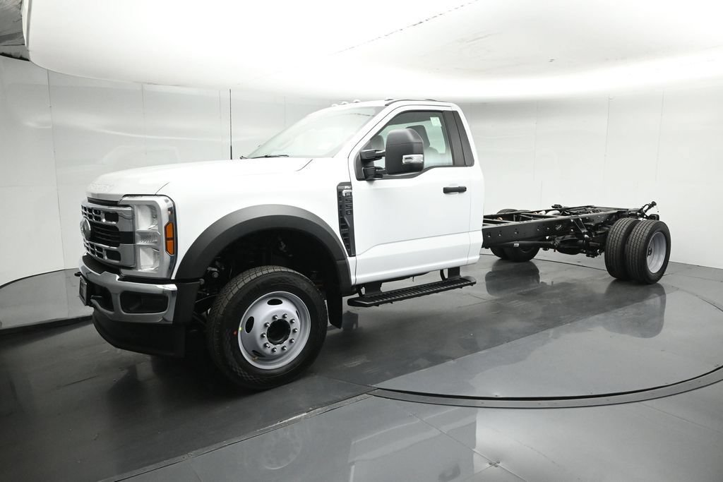 New 2026 Ford F550 2WD Regular Cab Super Duty image 5