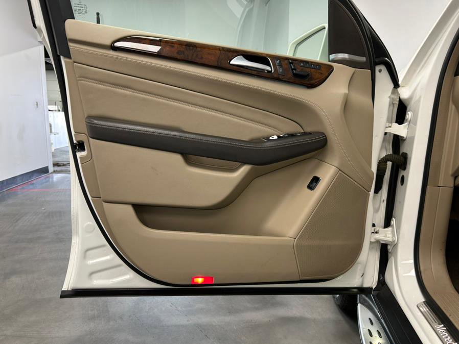 Used 2014 Mercedes-Benz ML 550 4MATIC image 30