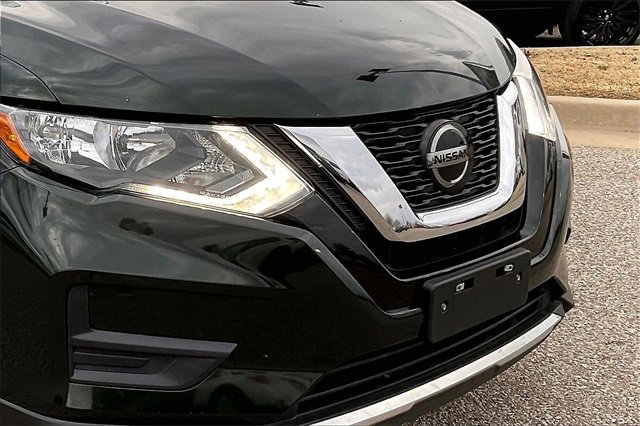 Certified 2020 Nissan Rogue SV image 25
