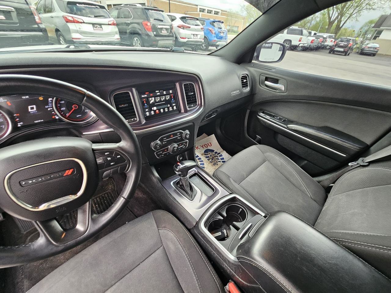Used 2018 Dodge Charger SXT RWD image 20