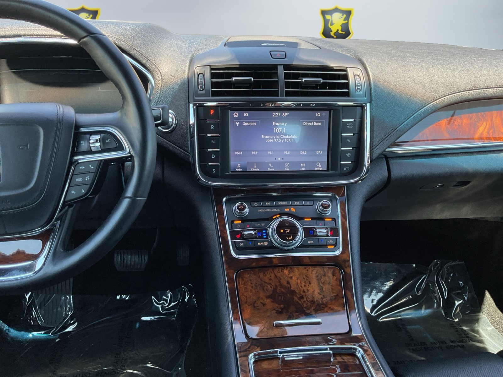 Used 2020 Lincoln Continental Reserve w/ Luxury Package FWD image 13