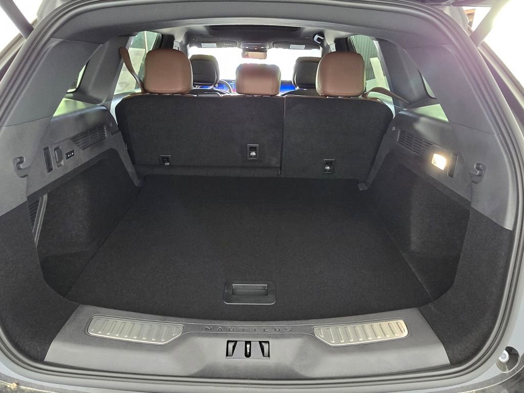 New 2026 Lincoln Nautilus Reserve image 12