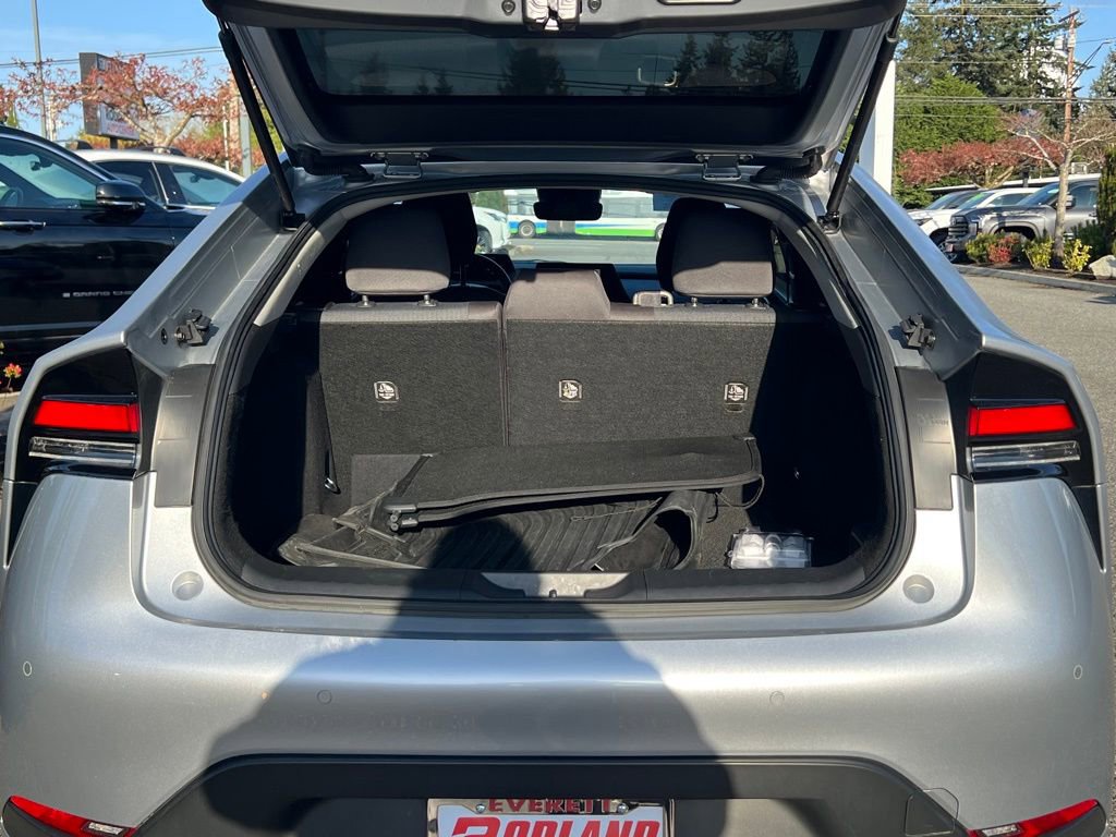 Used 2025 Toyota Prius LE image 13