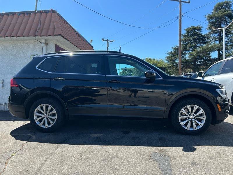Used 2019 Volkswagen Tiguan SE w/ Panoramic Sunroof Package FWD image 3