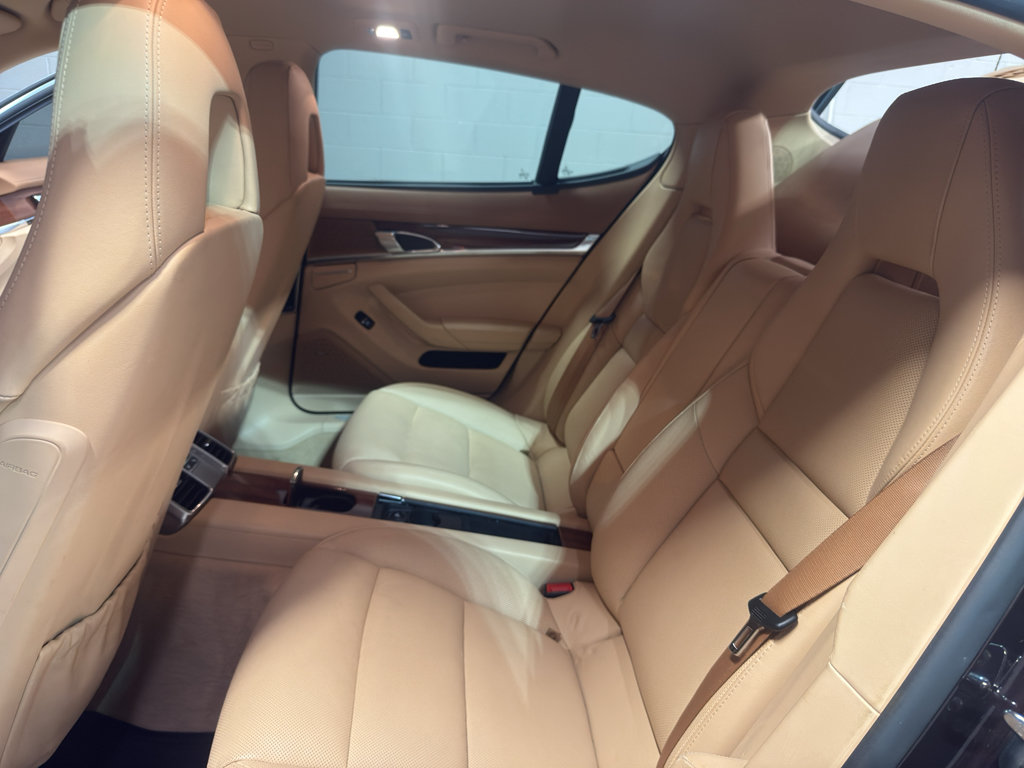Used 2010 Porsche Panamera S RWD image 32