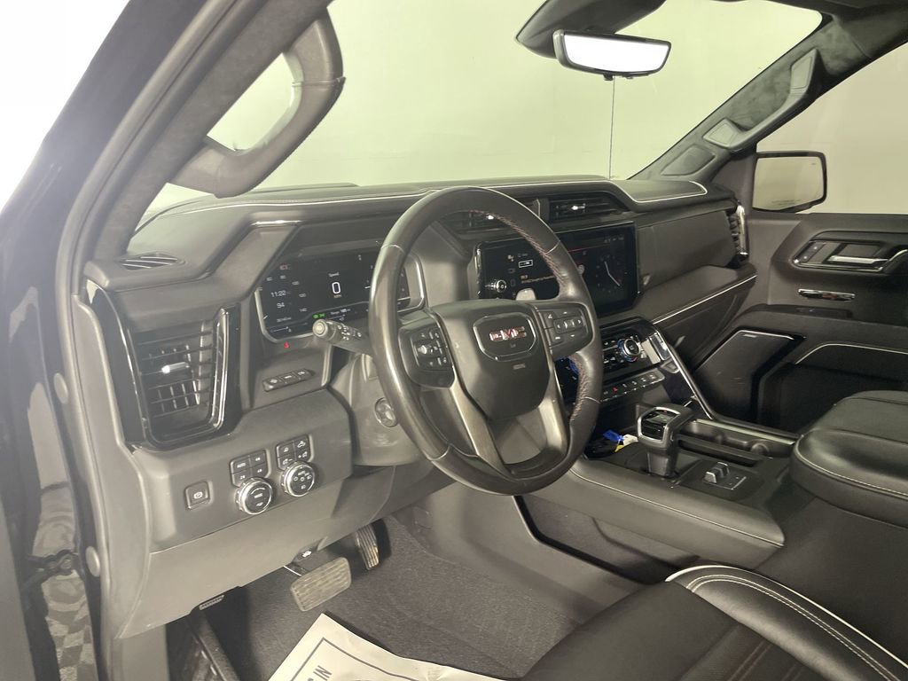 Used 2024 GMC Sierra 1500 AT4X image 10