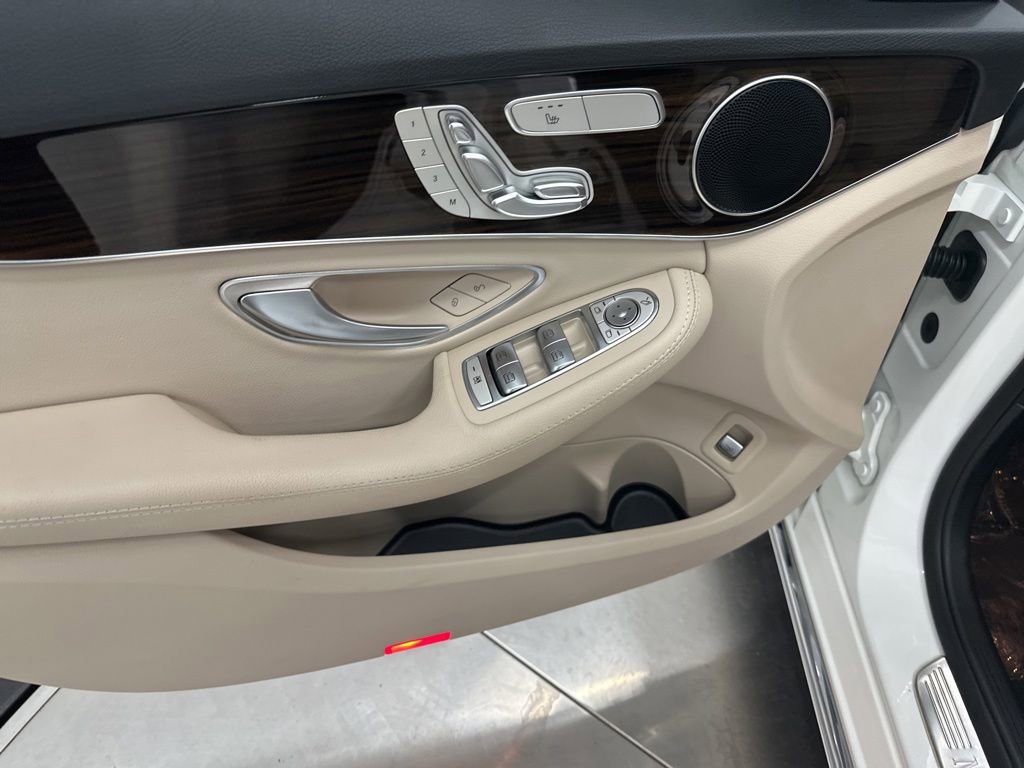 Used 2019 Mercedes-Benz C 300 Sedan image 10