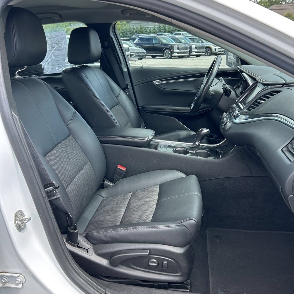Used 2018 Chevrolet Impala LT FWD image 6