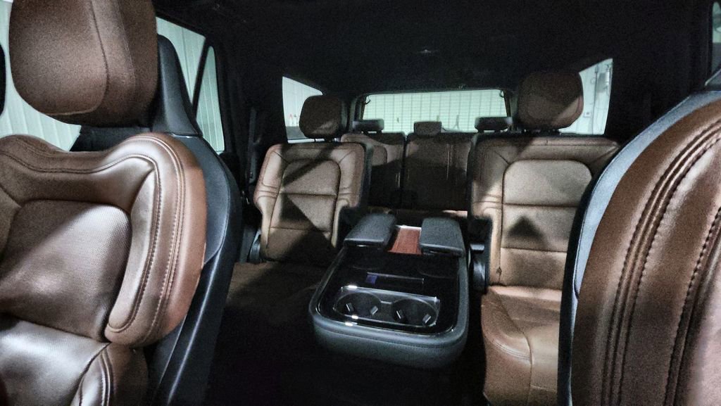 Used 2024 Lincoln Navigator Reserve w/ Equipment Group 201A image 27