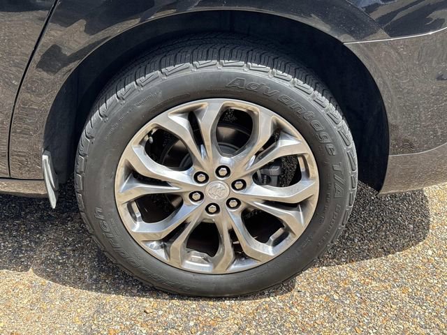 Used 2019 Buick Enclave Avenir w/ Avenir Technology Package image 5