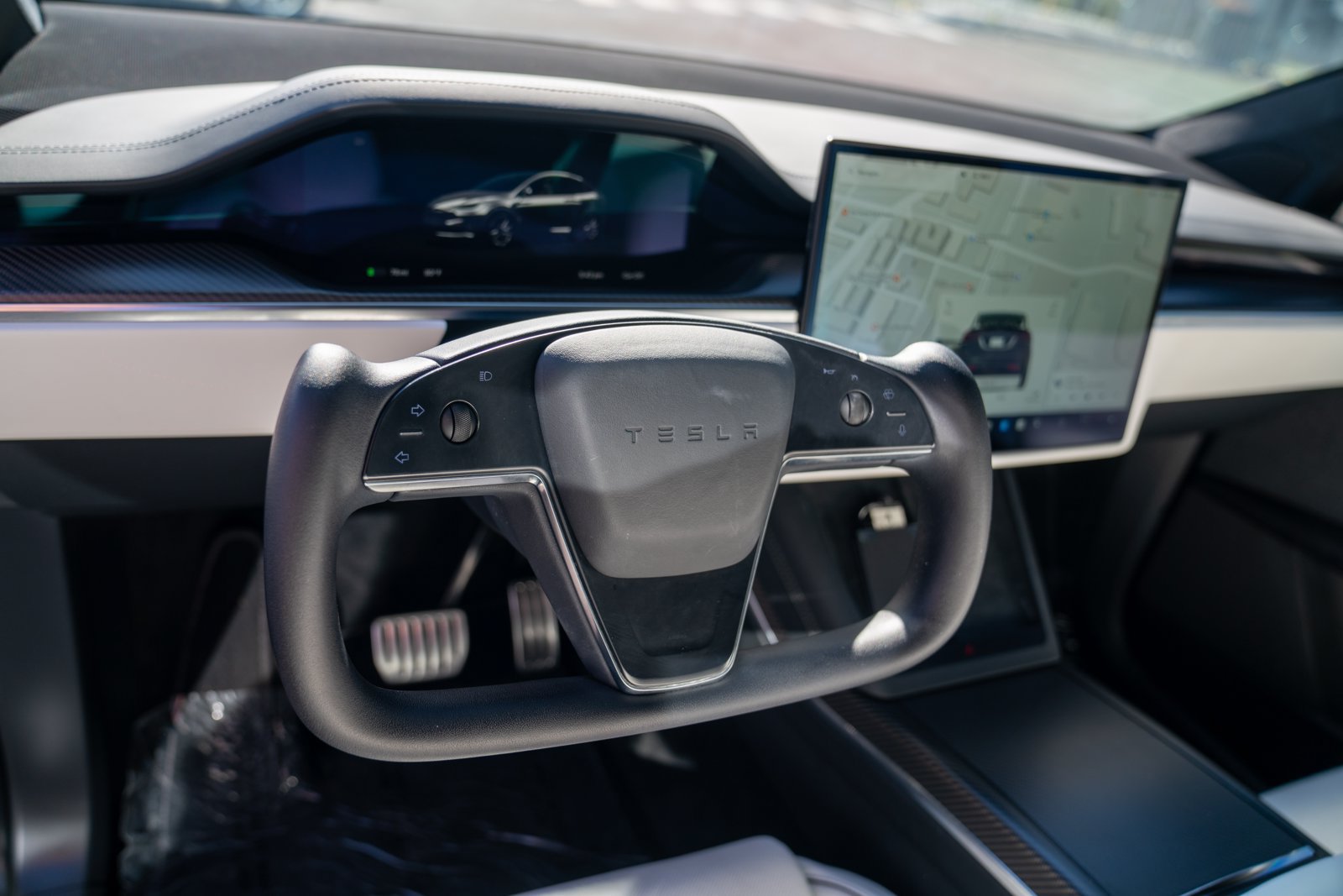Used 2022 Tesla Model X Plaid AWD/4WD image 12